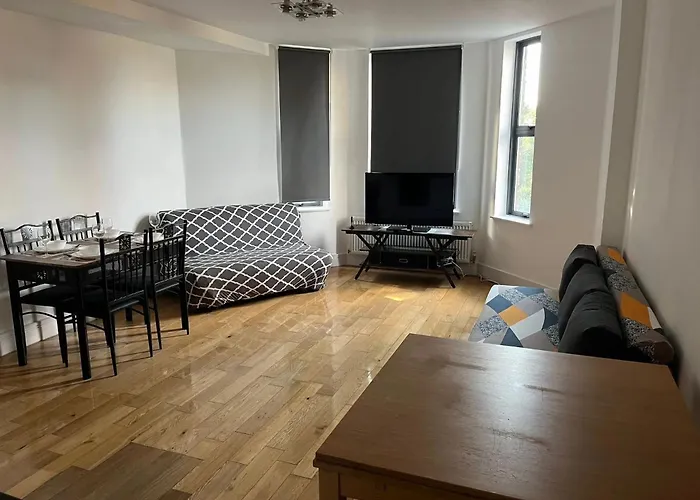 Westciti Chatsworth Road Apartments